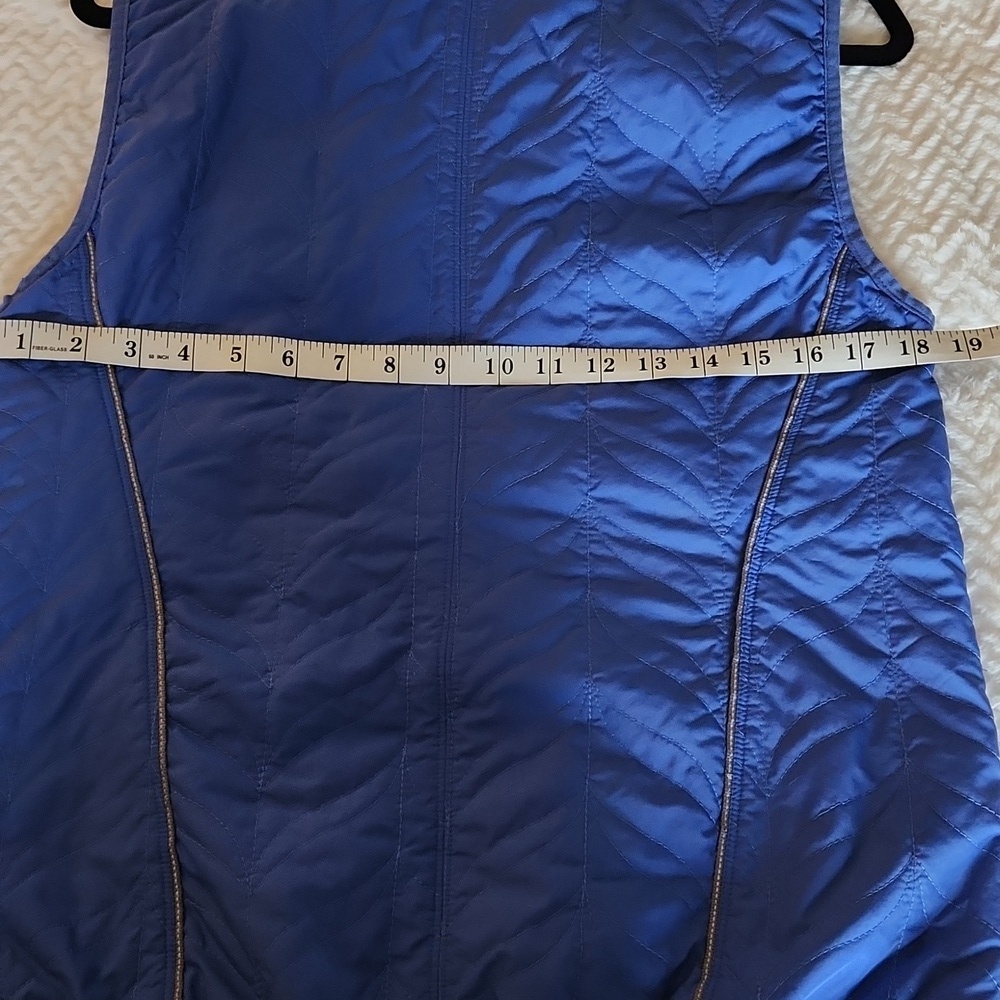 New Balance Women's M Blue Quilted Running Vest - Picture 5 of 6